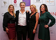 Sandra Osmani, Timothy Peach, Birgit-Fischer-Höper, Carolin Gerdes-Röbes beim MALLORCA CHARITY DINNER (©Foto: Connections PR)